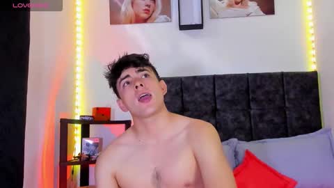 Snapshot of nolan_twink chatting on 12-04-25, 07:11 Nolan online show from 12-04-25, 07:11