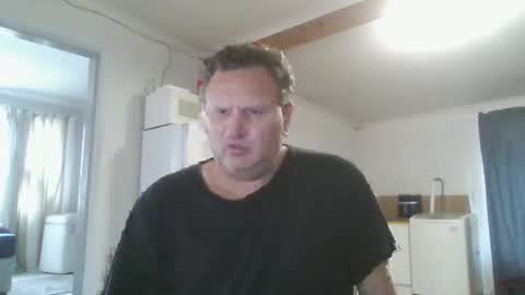 Nollie online show from 10-18-25, 07:20