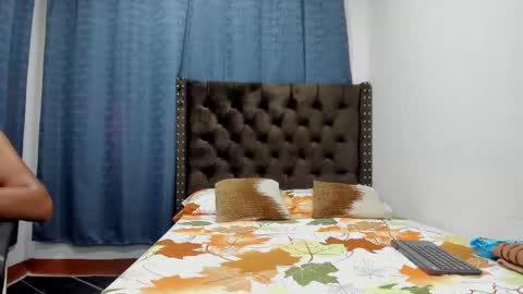 Nolven Gray online show from 09-28-25, 03:12
