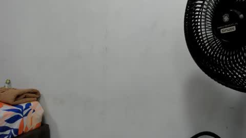 Nolven Gray online show from 10-05-25, 02:54
