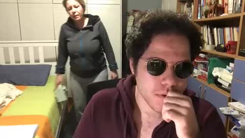 Snapshot of nongay379444 chatting on 01-05-25, 05:30 nongay379444 online show from 01-05-25, 05:30