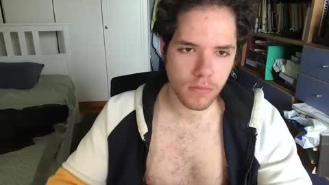 Snapshot of nongay379444 chatting on 01-07-25, 10:01 nongay379444 online show from 01-07-25, 10:01