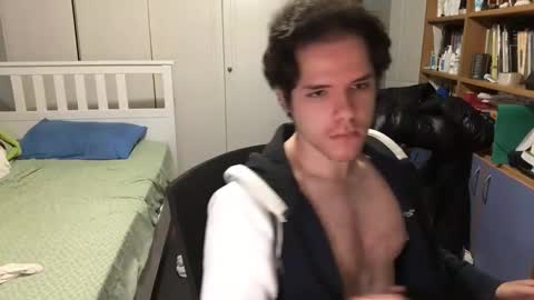 Snapshot of nongay379444 chatting on 01-13-25, 06:38 nongay379444 online show from 01-13-25, 06:38