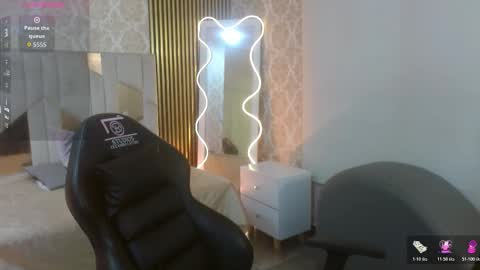 Snapshot of nooah_tay chatting on 01-09-26, 03:53 nooah_tay online show from 01-09-26, 03:53