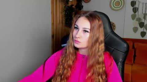 NoraFoxes online show from 11-24-25, 05:40