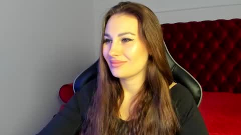 NoraFoxes online show from 02-06-26, 05:23