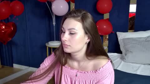 NoraFoxes online show from 02-19-26, 06:09