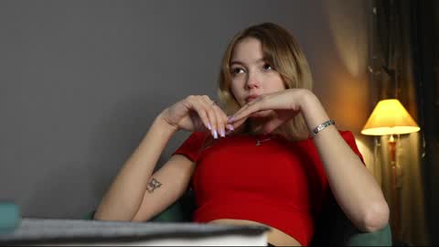 Eva online show from 02-04-25, 04:29