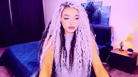 NoraSun online show from 11-22-25, 06:29