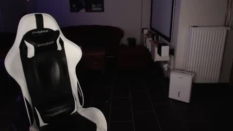 Snapshot of nordhh chatting on 10-23-25, 05:51 Neuling online show from 10-23-25, 05:51