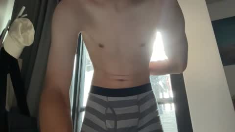 Snapshot of nori_oak chatting on 10-19-25, 06:36 Sean online show from 10-19-25, 06:36