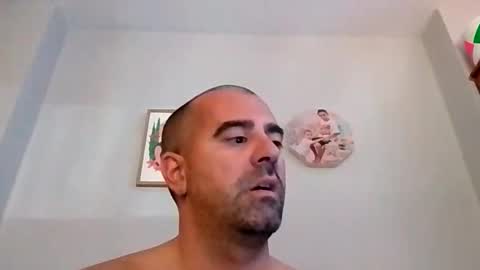 Snapshot of normalito42 chatting on 09-17-25, 12:07 NORMALITO online show from 09-17-25, 12:07