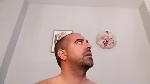 Snapshot of normalito42 chatting on 09-22-25, 11:45 NORMALITO online show from 09-22-25, 11:45