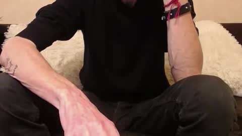 Snapshot of nosaintswhitoutsinners chatting on 01-01-25, 04:18 nosaintswhitoutsinners online show from 01-01-25, 04:18