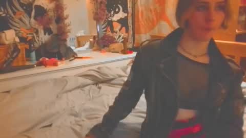 Lucy online show from 10-24-25, 02:30