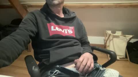 Snapshot of noux69 chatting on 11-13-25, 04:06 noux69 online show from 11-13-25, 04:06