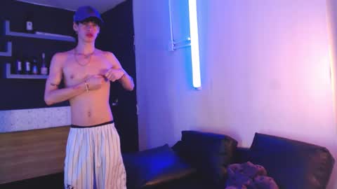 Snapshot of nova_salvadore chatting on 01-06-26, 04:05 Nova Salvatore online show from 01-06-26, 04:05