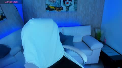 Snapshot of nova_sex1 chatting on 10-18-25, 05:21 nova online show from 10-18-25, 05:21