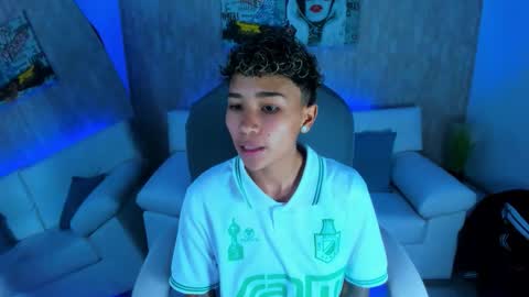 Snapshot of nova_sex1 chatting on 10-21-25, 04:46 nova online show from 10-21-25, 04:46