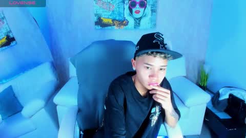 Snapshot of nova_sex1 chatting on 10-30-25, 05:20 nova online show from 10-30-25, 05:20