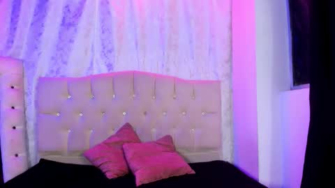 Snapshot of nova_sex1 chatting on 11-26-25, 02:01 nova online show from 11-26-25, 02:01