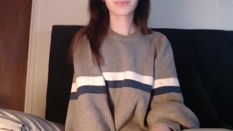 Snapshot of novafrey chatting on 12-06-24, 09:57 Olivia online show from 12-06-24, 09:57