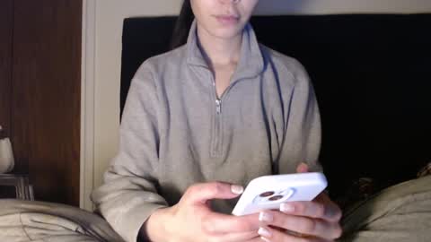 Snapshot of novafrey chatting on 12-30-24, 05:26 Olivia online show from 12-30-24, 05:26