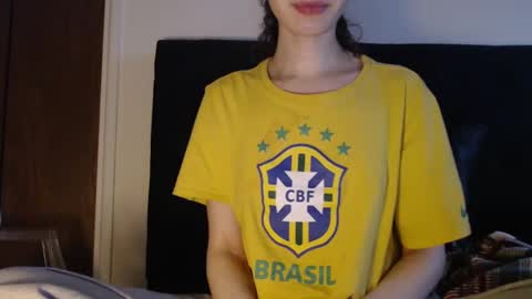 Snapshot of novafrey chatting on 01-30-25, 09:58 Olivia online show from 01-30-25, 09:58