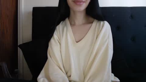 Snapshot of novafrey chatting on 11-23-25, 04:40 Olivia online show from 11-23-25, 04:40