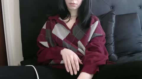 Snapshot of novafrey chatting on 02-10-26, 08:24 Olivia online show from 02-10-26, 08:24