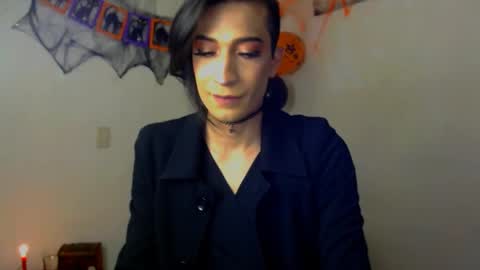 Snapshot of novanyx11 chatting on 10-14-25, 11:16 Nova... online show from 10-14-25, 11:16