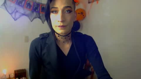 Snapshot of novanyx11 chatting on 10-21-25, 10:10 Nova... online show from 10-21-25, 10:10