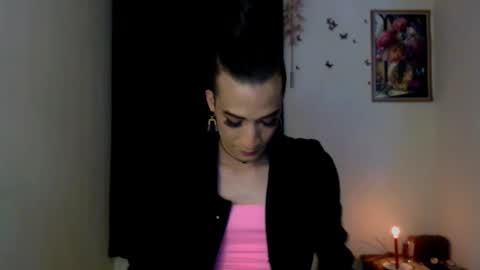 Snapshot of novanyx11 chatting on 11-06-25, 10:10 Nova... online show from 11-06-25, 10:10