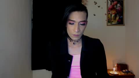 Snapshot of novanyx11 chatting on 11-20-25, 10:42 Nova... online show from 11-20-25, 10:42