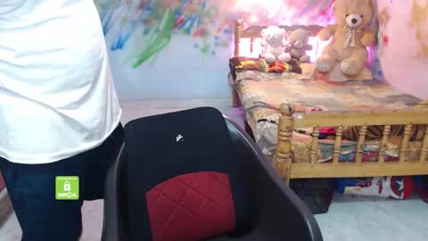 Snapshot of novapol chatting on 10-23-25, 01:43 Novapol online show from 10-23-25, 01:43