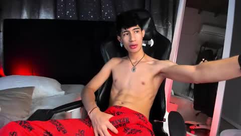 Snapshot of novawheeler chatting on 02-06-26, 12:19 Nova online show from 02-06-26, 12:19