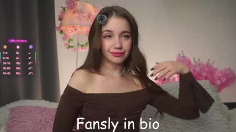 Dina online show from 10-26-25, 01:11