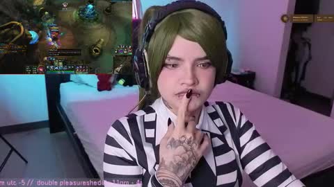 Goth Darling online show from 10-10-25, 05:28