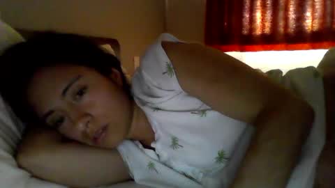 Snapshot of nudecosmetics chatting on 03-07-25, 01:20 Gigi Bloom online show from 03-07-25, 01:20
