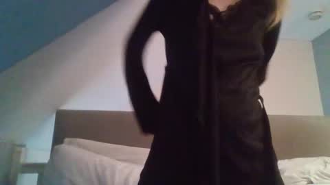 Alice  Nudgeman online show from 10-31-25, 09:21