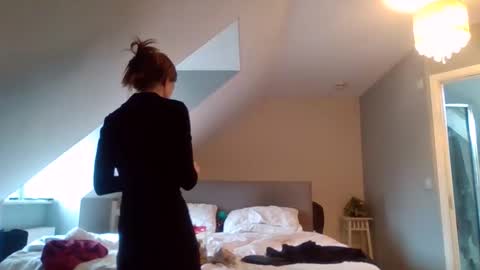 Alice  Nudgeman online show from 11-16-25, 11:49