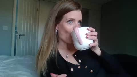 Alice  Nudgeman online show from 11-21-25, 10:03