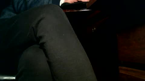 Snapshot of nudistday chatting on 01-15-26, 02:27 Adults only online show from 01-15-26, 02:27