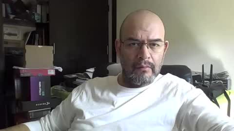 Snapshot of nuevoshowgranlattino chatting on 11-22-25, 03:22 nuevoshowgranlattino online show from 11-22-25, 03:22