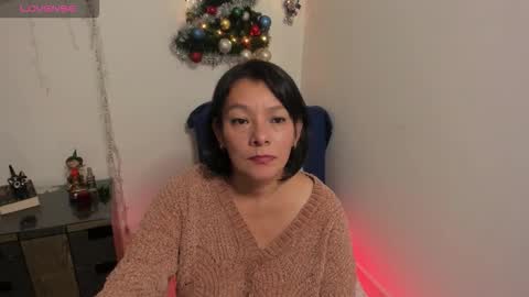 nuit_rose online show from 12-15-25, 02:05