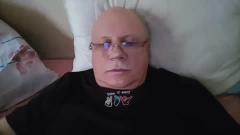 Snapshot of nukiss chatting on 11-10-25, 10:03 nukiss online show from 11-10-25, 10:03