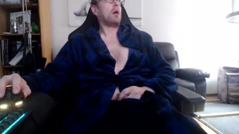 nursefan online show from 11-02-25, 10:17