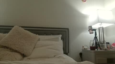 Snapshot of nursekittyslut chatting on 01-04-25, 06:41 nursekittyslut online show from 01-04-25, 06:41