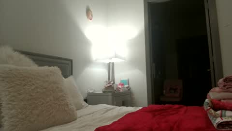 Snapshot of nursekittyslut chatting on 01-05-25, 01:35 nursekittyslut online show from 01-05-25, 01:35