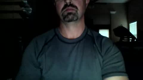 nvrenuff1979 online show from 12-05-25, 12:47